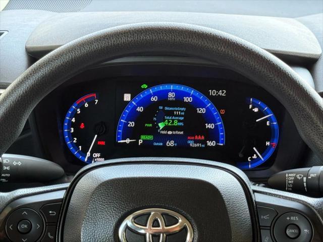 Photo of 2022 Classic Silver Metallic Toyota Corolla Hybrid