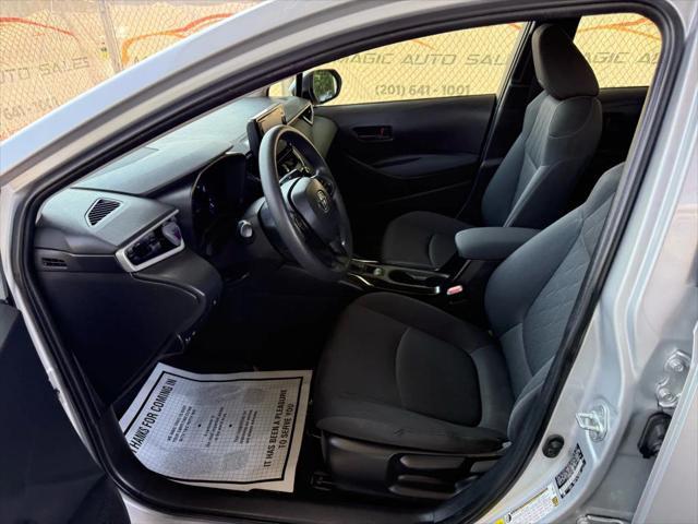 Photo of 2022 Classic Silver Metallic Toyota Corolla Hybrid