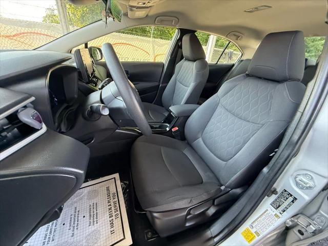 Photo of 2022 Classic Silver Metallic Toyota Corolla Hybrid