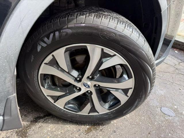 Photo of 2020 Crystal Black Silica Subaru Outback
