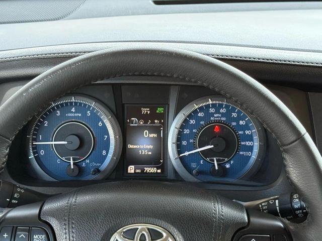 Photo of 2018 Midnight Black Metallic Toyota Sienna
