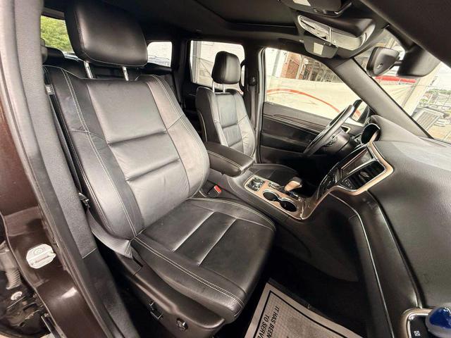 Photo of 2017 Luxury Brown Pearlcoat Jeep Grand Cherokee