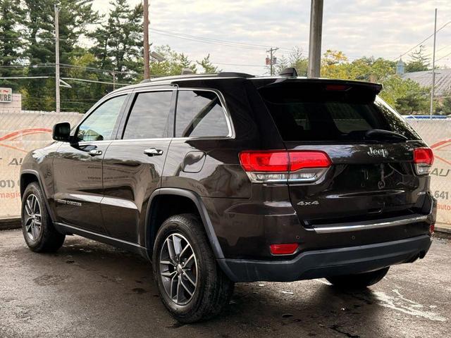 Photo of 2017 Luxury Brown Pearlcoat Jeep Grand Cherokee