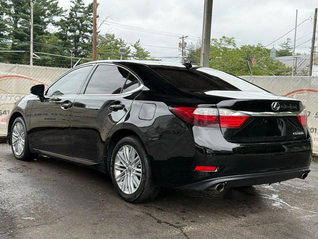 Photo of 2013 Obsidian Lexus ES 350