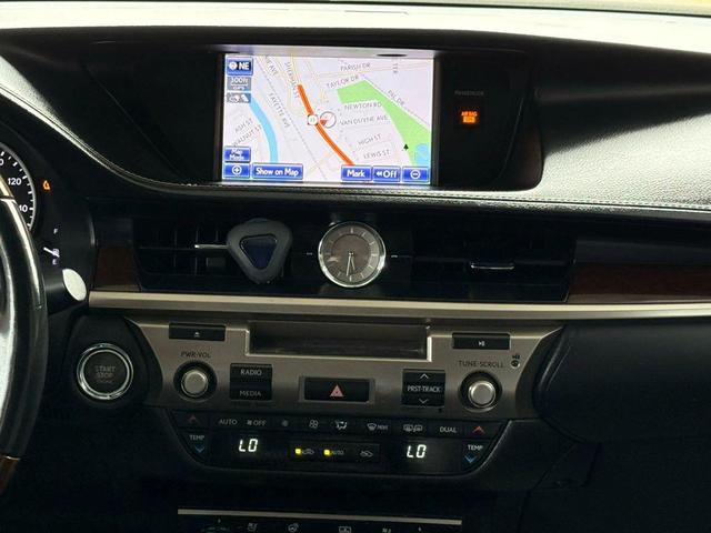 Photo of 2013 Obsidian Lexus ES 350