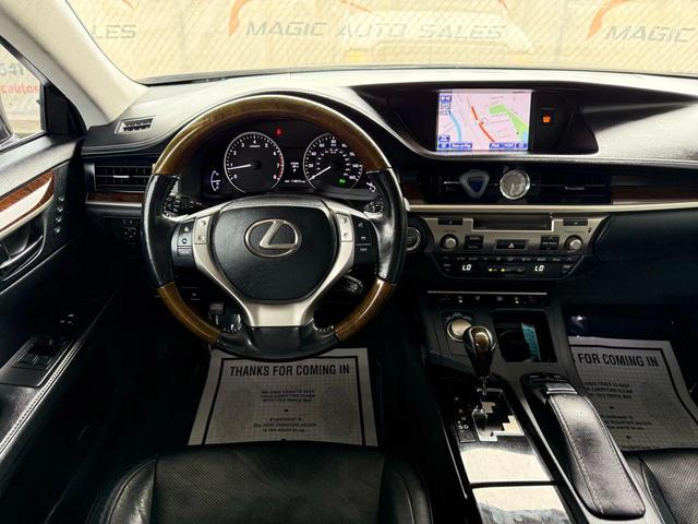 Photo of 2013 Obsidian Lexus ES 350