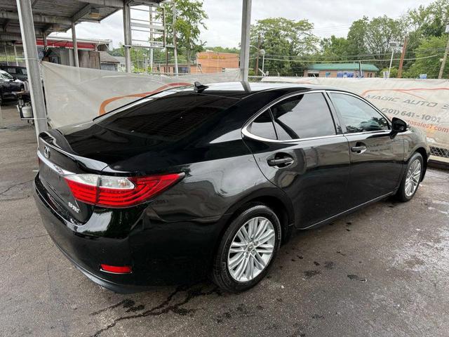 Photo of 2013 Obsidian Lexus ES 350