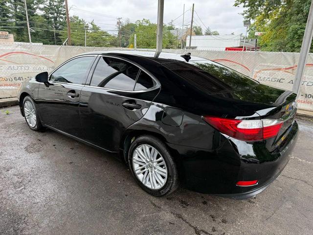 Photo of 2013 Obsidian Lexus ES 350