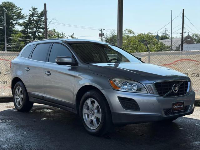 Photo of 2012 Premium Electric Silver Metallic Volvo XC60