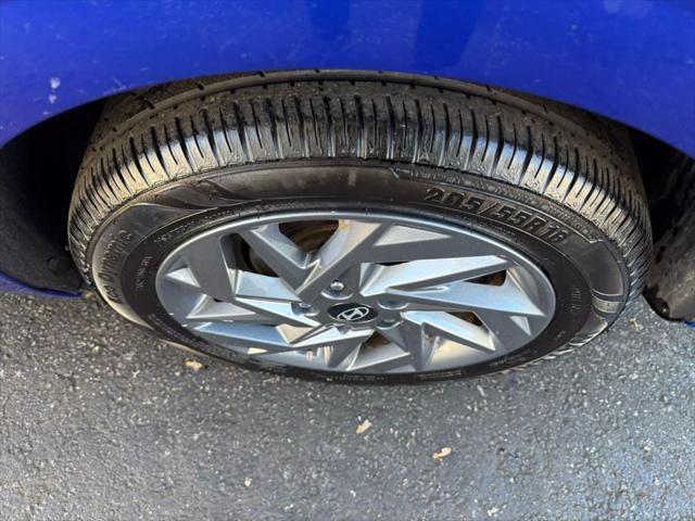 Photo of 2024 Intense Blue Hyundai ELANTRA