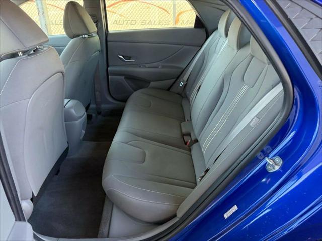 Photo of 2024 Intense Blue Hyundai ELANTRA