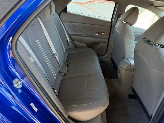 Photo of 2024 Intense Blue Hyundai ELANTRA