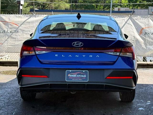 Photo of 2024 Intense Blue Hyundai ELANTRA