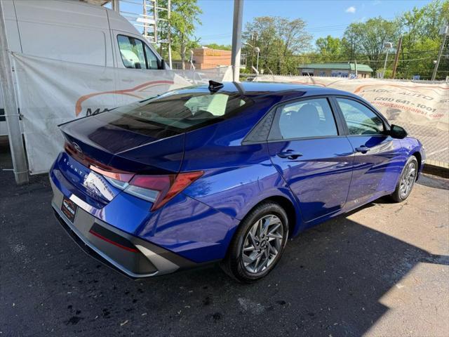 Photo of 2024 Intense Blue Hyundai ELANTRA