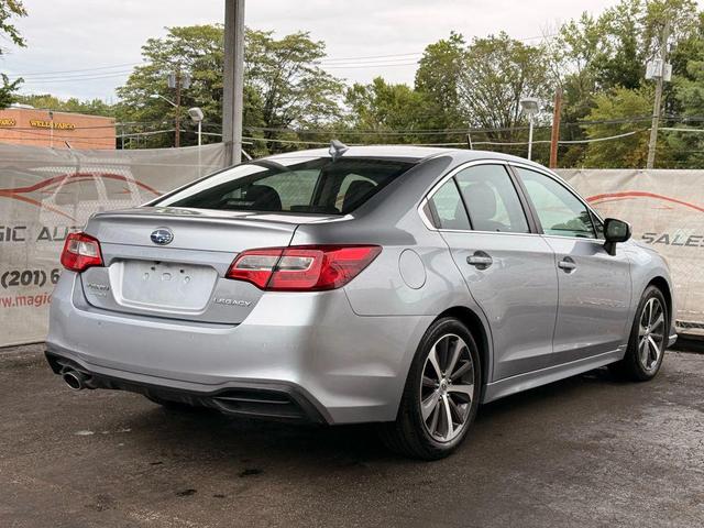 Photo of 2018 Ice Silver Metallic Subaru Legacy