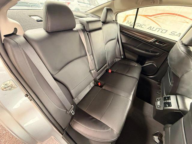 Photo of 2018 Ice Silver Metallic Subaru Legacy