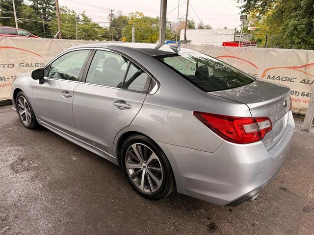 Photo of 2018 Ice Silver Metallic Subaru Legacy