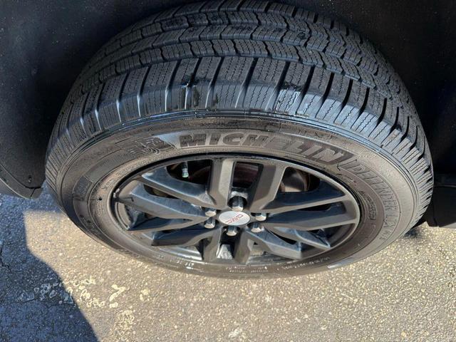 Photo of 2018 Ebony Twilight Metallic GMC Acadia