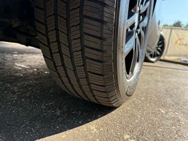 Photo of 2018 Ebony Twilight Metallic GMC Acadia