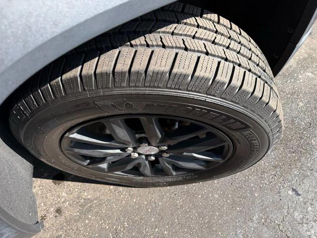 Photo of 2018 Ebony Twilight Metallic GMC Acadia
