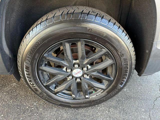 Photo of 2018 Ebony Twilight Metallic GMC Acadia
