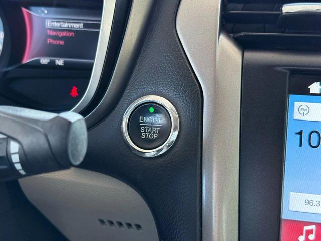 Photo of 2017 White Ford Fusion