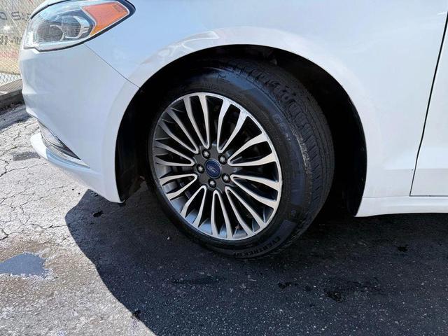 Photo of 2017 White Ford Fusion