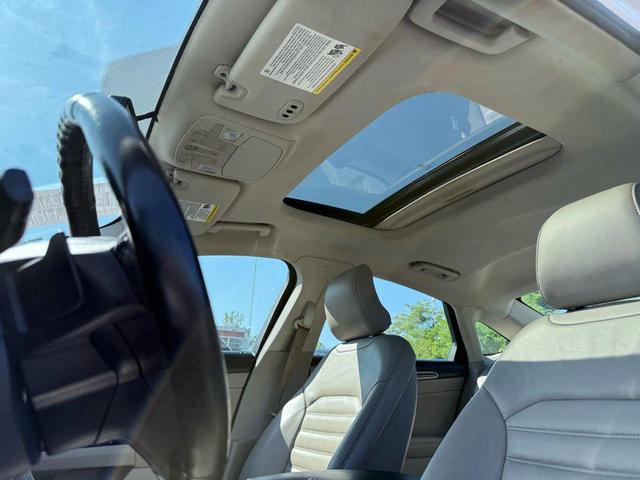 Photo of 2017 White Ford Fusion