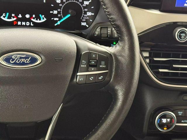Photo of 2021 Iconic Silver Metallic Ford Escape
