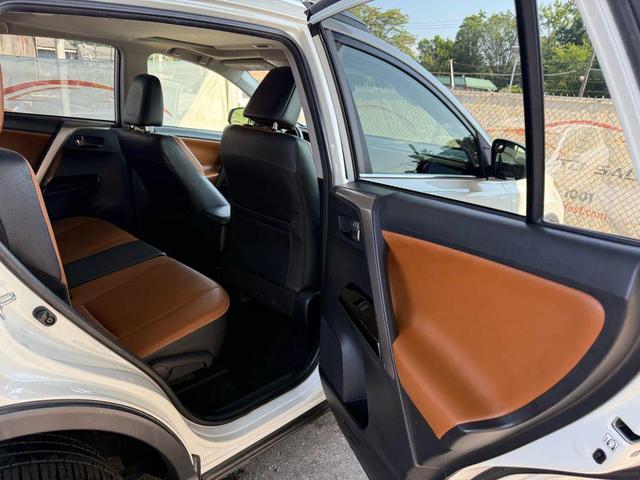 Photo of 2017 Blizzard Pearl Toyota RAV4