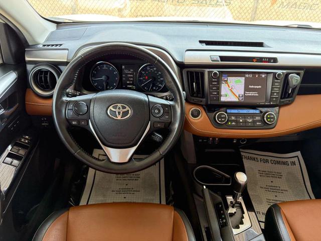 Photo of 2017 Blizzard Pearl Toyota RAV4