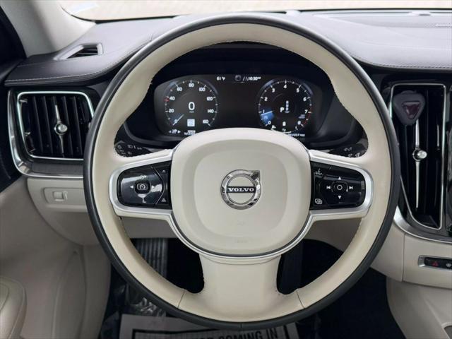 Photo of 2022 Silver Volvo S60