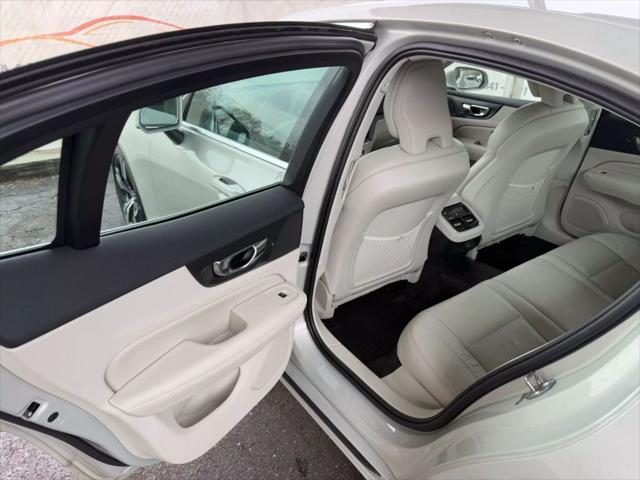Photo of 2022 Silver Volvo S60