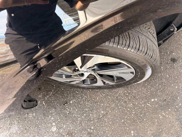 Photo of 2020 Crystal Black Silica Subaru Legacy