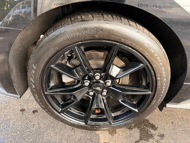 Photo of 2020 Magnetic Metallic Ford Mustang