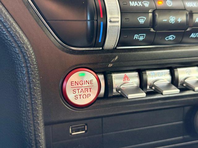 Photo of 2020 Magnetic Metallic Ford Mustang
