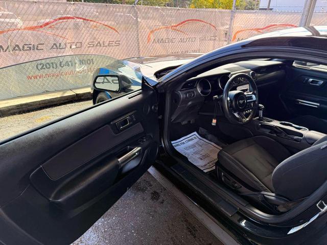 Photo of 2020 Magnetic Metallic Ford Mustang