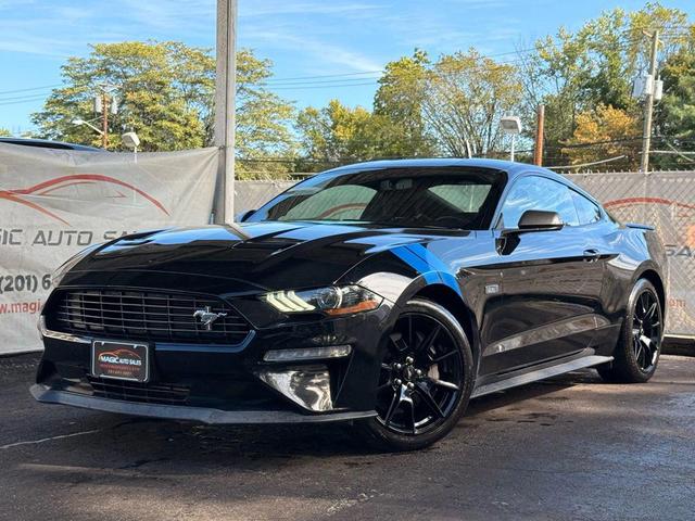 Photo of 2020 Magnetic Metallic Ford Mustang