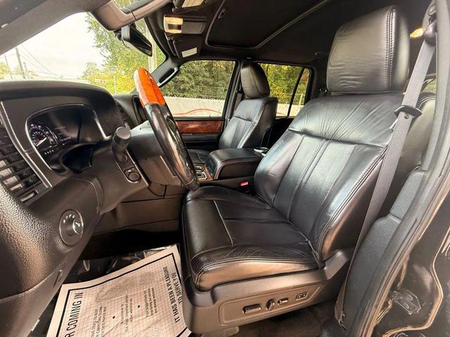 Photo of 2016 Black Velvet Lincoln Navigator