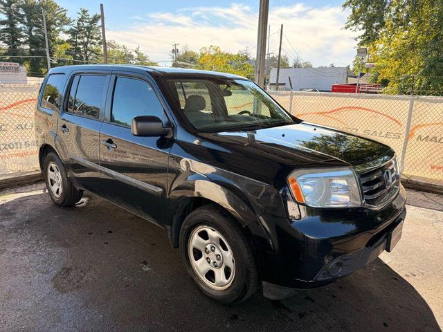 Photo of 2015 Crystal Black Pearl Honda Pilot