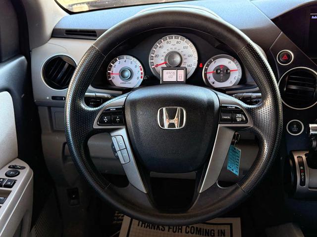 Photo of 2015 Crystal Black Pearl Honda Pilot