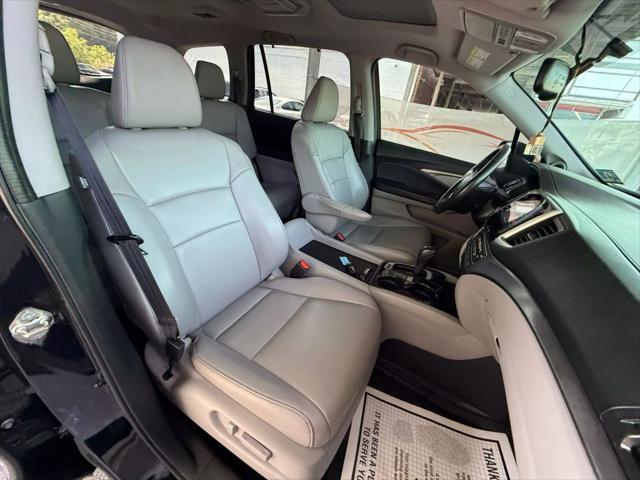 Photo of 2018 Crystal Black Pearl Honda Pilot