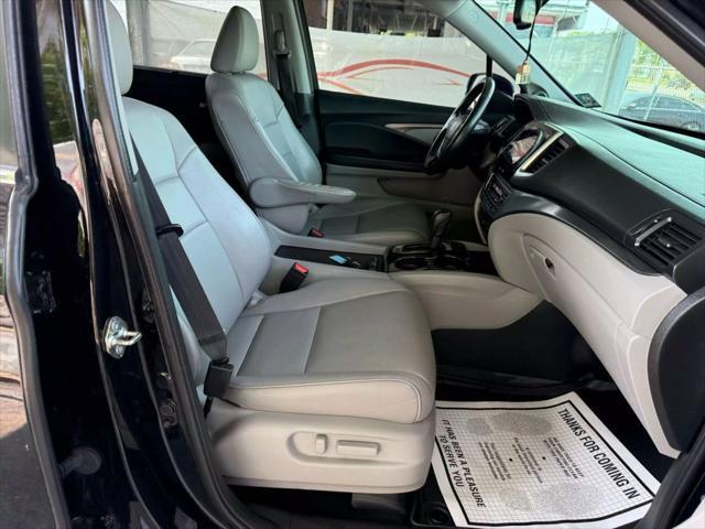 Photo of 2018 Crystal Black Pearl Honda Pilot