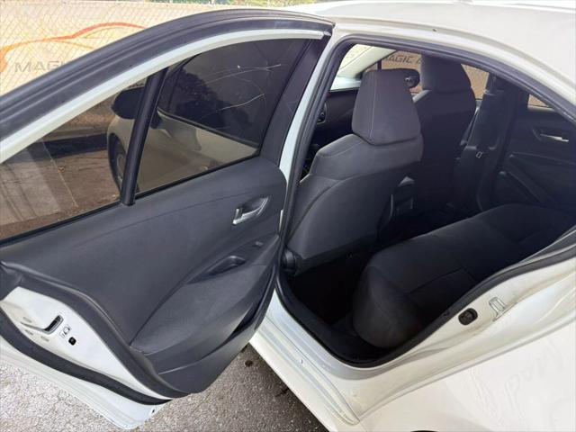 Photo of 2021 White Toyota Corolla
