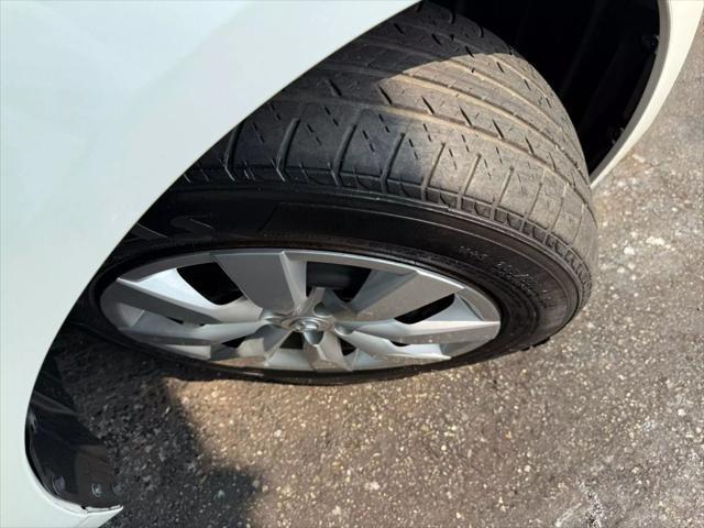 Photo of 2021 White Toyota Corolla
