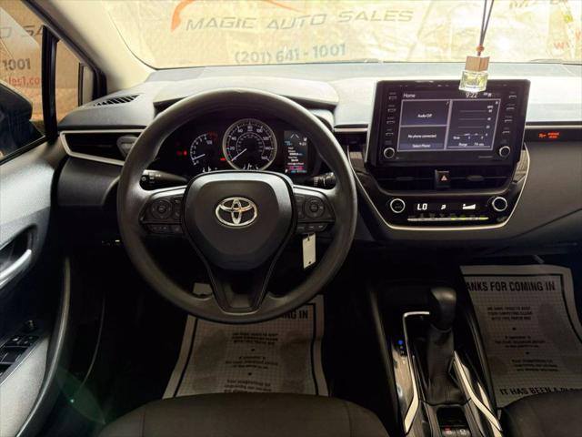 Photo of 2021 White Toyota Corolla