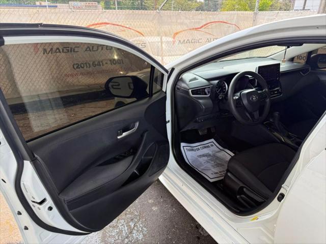 Photo of 2021 White Toyota Corolla