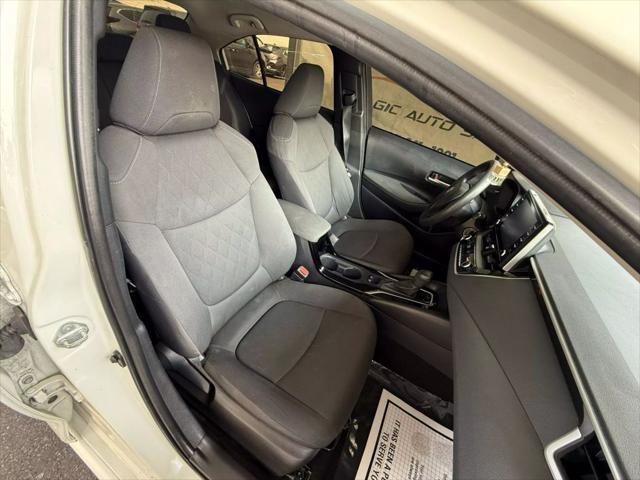 Photo of 2021 White Toyota Corolla