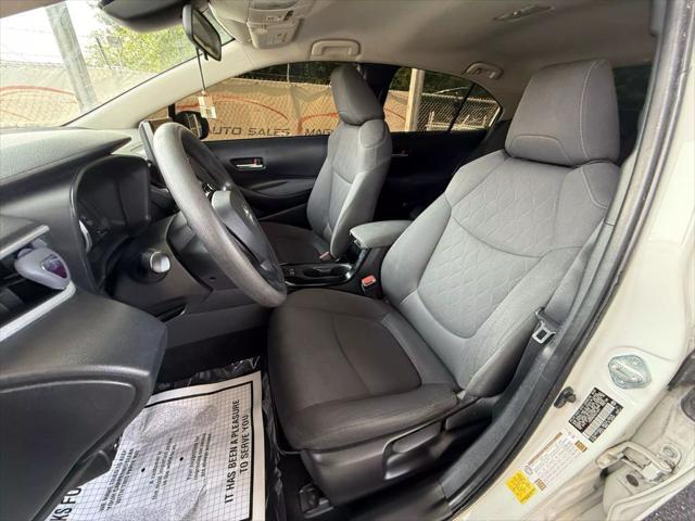 Photo of 2021 White Toyota Corolla
