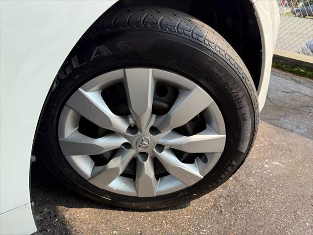 Photo of 2021 White Toyota Corolla